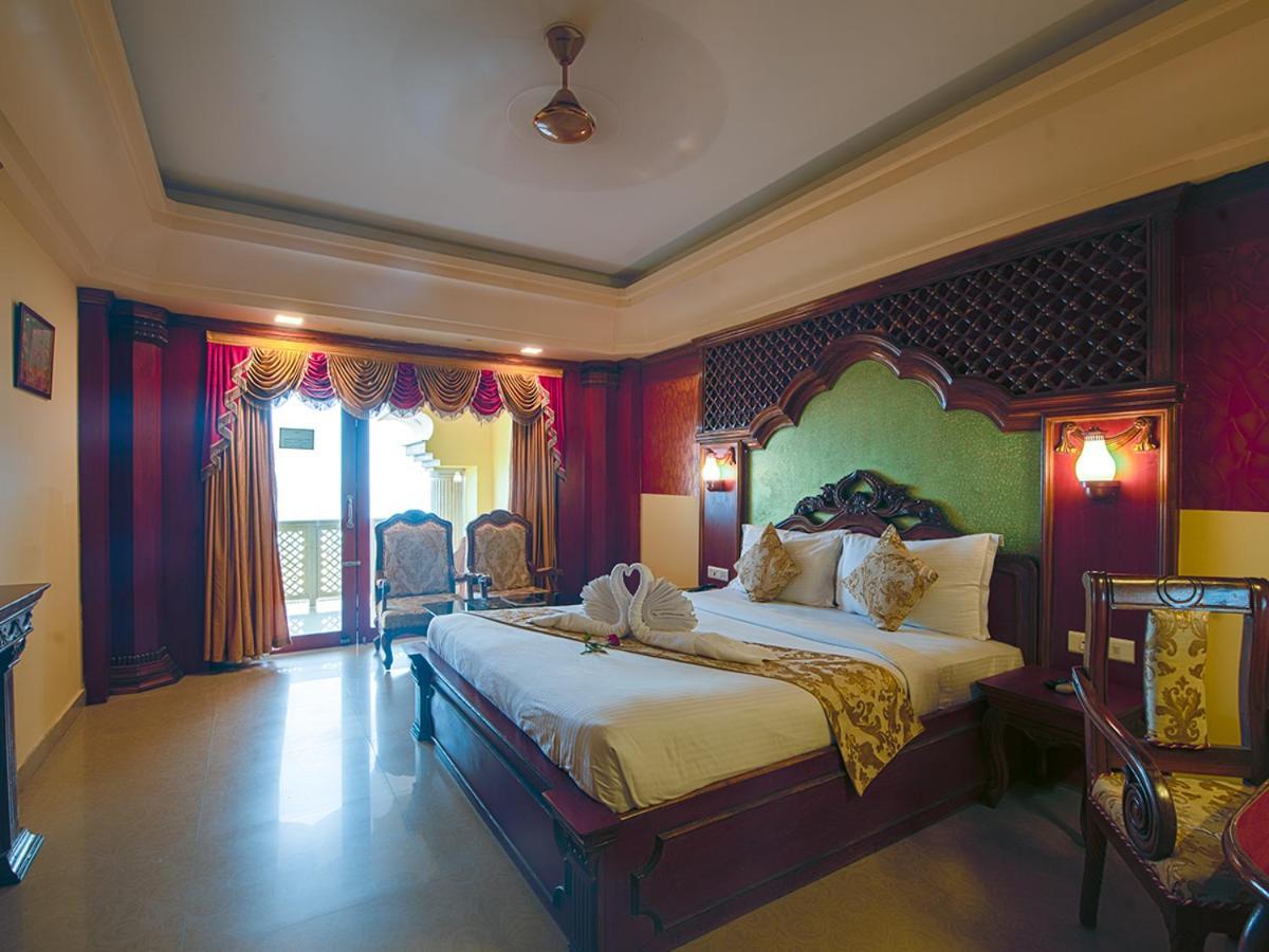 Nrs Royal Palace Пурі Екстер'єр фото